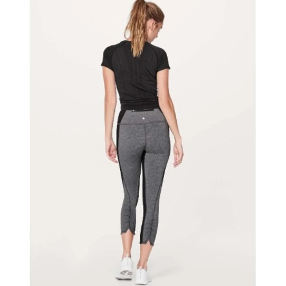Lululemon | On Your Mark Crop 23